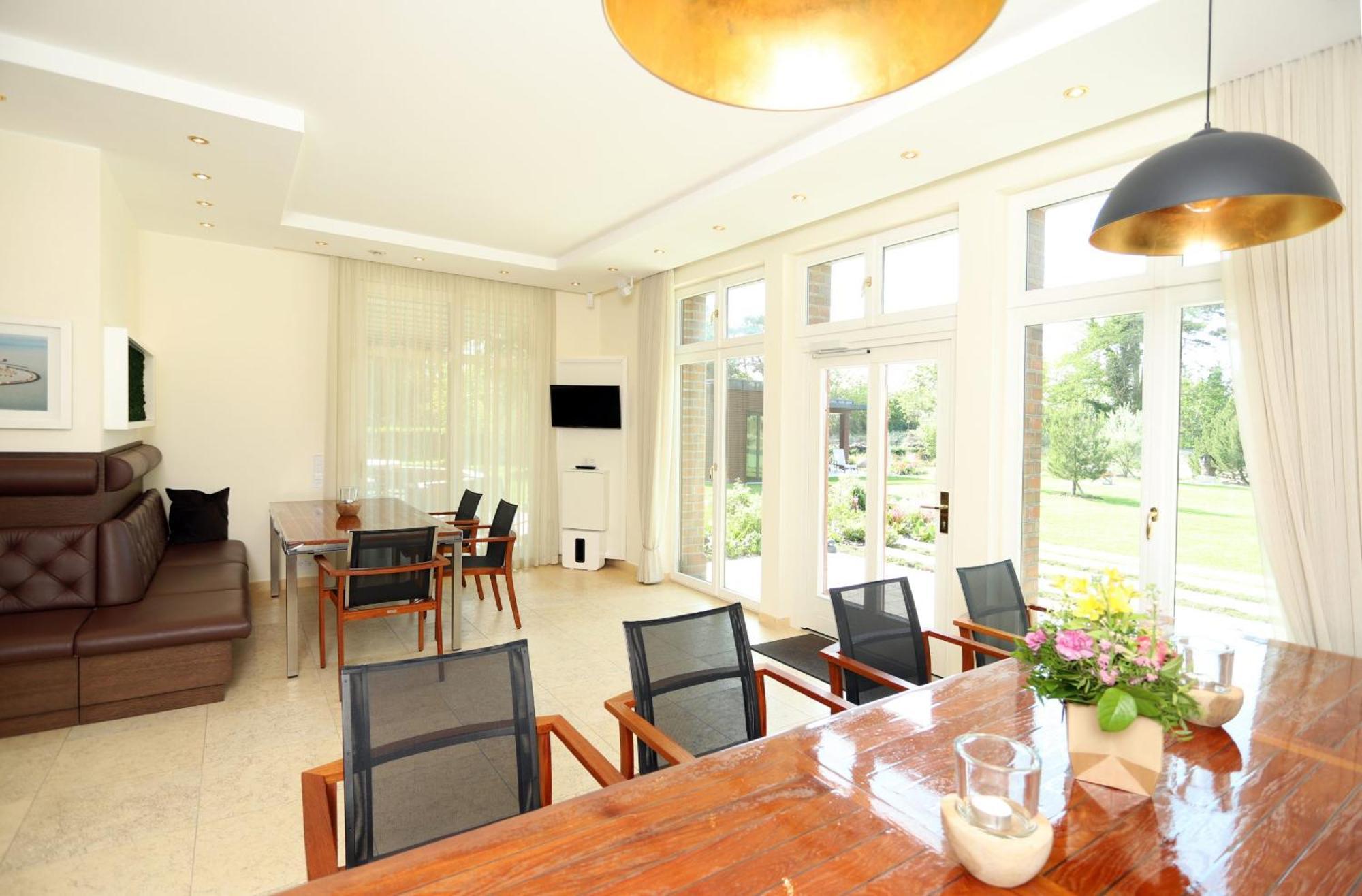 Schmidt - Strandhaus Direkt Am Mit Sauna, Sport Und Duenengarten Iv Apartment Rostock